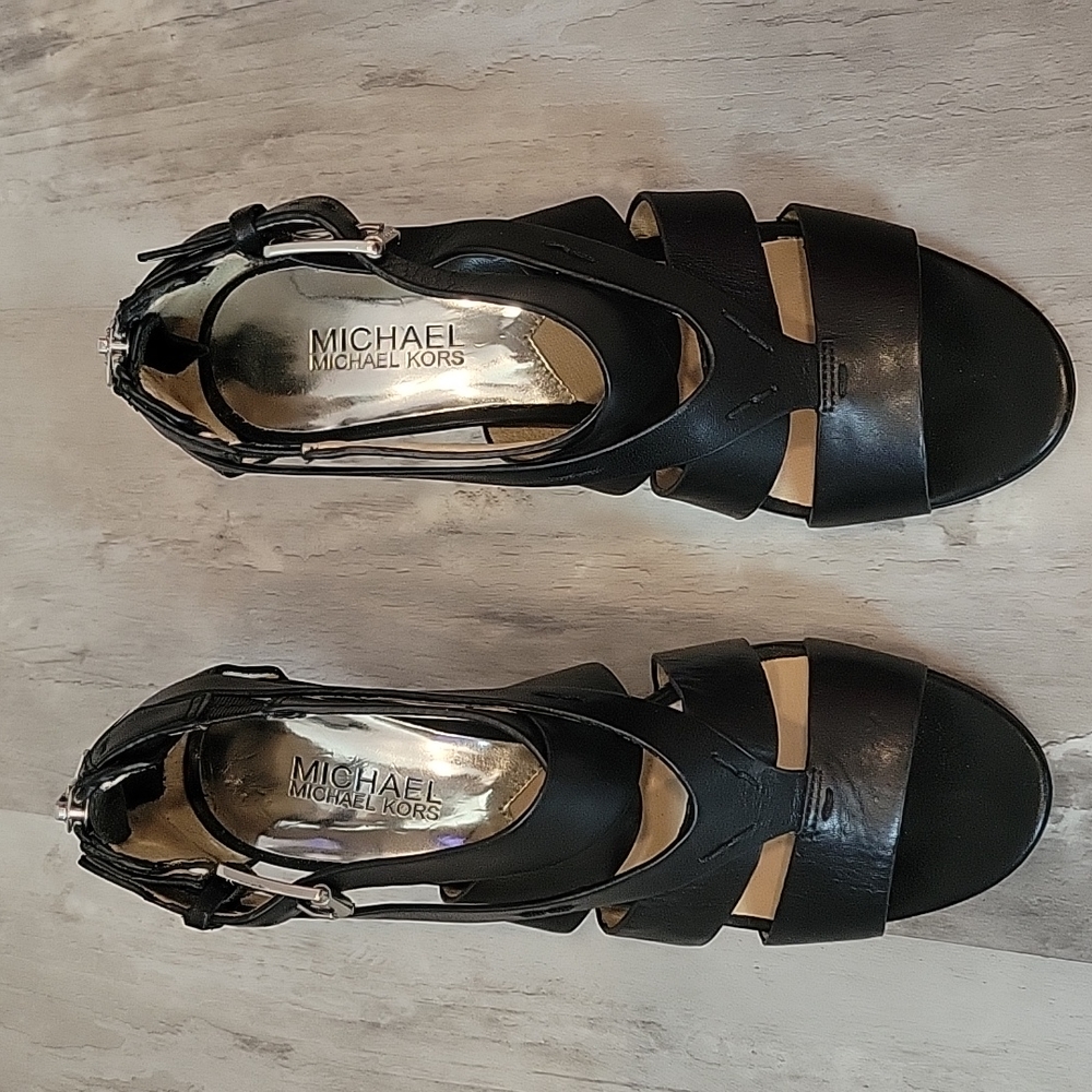 Michael Kors Zoe Sandal  - Picture 4 of 9